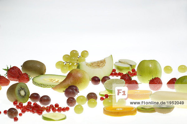 Frische Früchte in einer Reihe