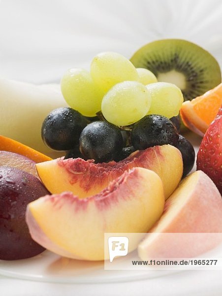 Frische Früchte auf Teller