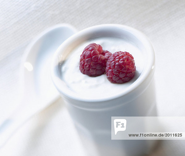 Frischkäse mit Himbeeren Frischkäse mit Himbeeren