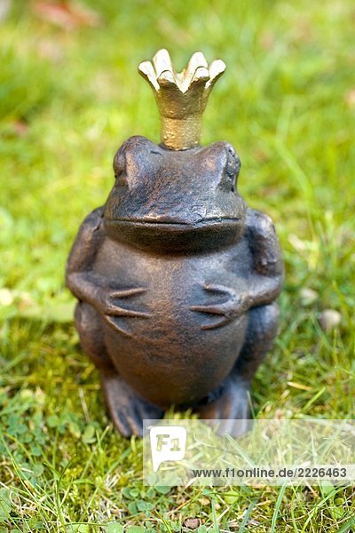 Nahaufnahme figürchen der Froschkönig