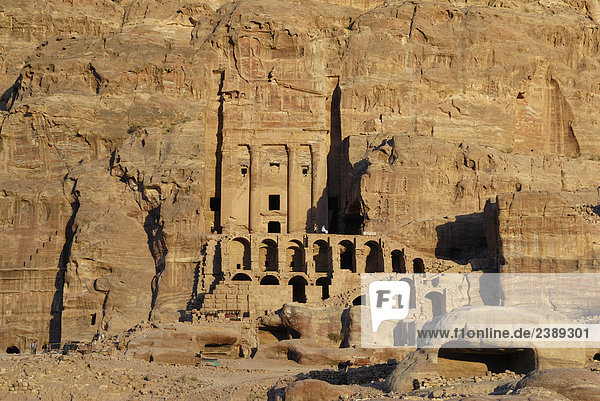 Old ruins of tomb  Urn Tomb  Petra  Wadi Musa  Jordan
