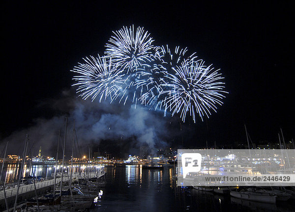 Italien  Ligurien  Genua  der alte Hafen  Feuerwerk