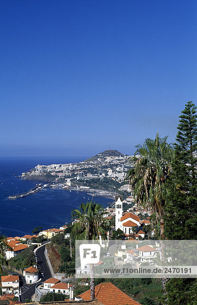 Stadt an der Küste  Funchal  Madeira  Portugal