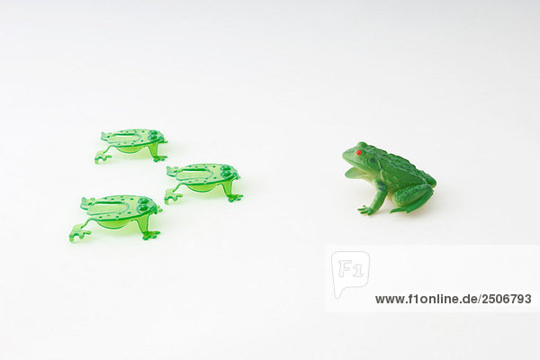 Kunststoff-Froschverkleidungsgruppe aus froschförmigen Spielsteinen