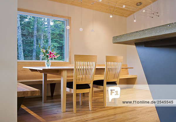 modern am Tisch essen Zimmer Gebäude Ansicht Zimmermann Holzbearbeitung Girdwood Alaska Alaska Residenz
