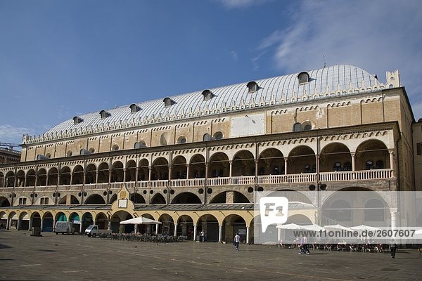 Palast in der Stadt  Piazza Delle Erbe  Palazzo Della Ragione  Padua  Italien
