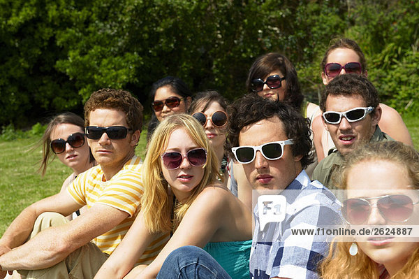Personengruppe mit Sonnenbrille