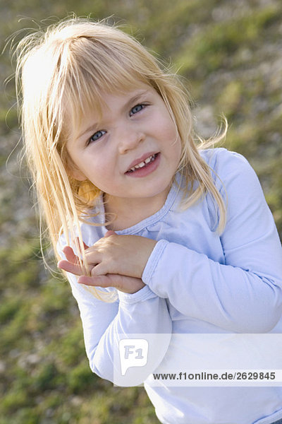 Kleines Mädchen (3-4)  hoffnungsvoll  Porträt