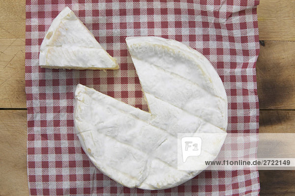Französischer Camembert erhöhte Ansicht