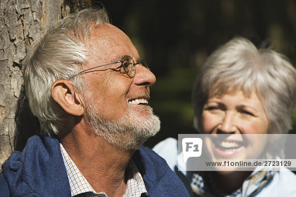 Österreich  Karwendel  Seniorenpaar lächelnd  Portrait