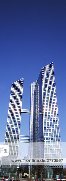 Modernem Wolkenkratzer in München Bayern Deutschland