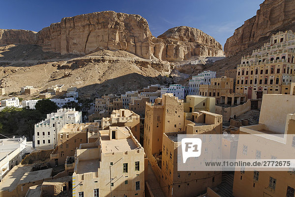 10850467, Yemen, Place Khaylla, Khaylah, wadi Doan, wadi Hadramaut, Arabia, old, Arabian, architecture, view, building, painted, mountain, mountains, roof, roofs, Daw'an, Dawan, Do'an, Dowan, facade, rock, Hadhramaut, Hadramawt, house, houses, historical, Islamic, loam, clay brick, Middle East, morning light, palace, place of interest, stone, stones, valley, tone, clay, traditional, desert, wild, deserts, 10850467, Yemen, Place Khaylla, Khaylah, wadi Doan, wadi Hadramaut, Arabia, old, Arabian, architecture, view, building, painted, mountain, mountains, roof, roofs, Daw'an, Dawan, Do'an, Dowan, facade, rock, Hadhramaut, Hadramawt, house, houses, historical, Islamic, loam, clay brick, Middle East, morning light, palace, place of interest, stone, stones, valley, tone, clay, traditional, desert, wild, deserts