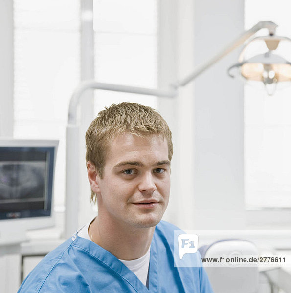 Portrait eines Zahnarztes