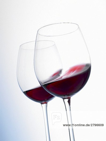 Rotwein im Glas schwenken