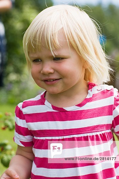 Ein lächelnd skandinavischen Mädchen Schweden.