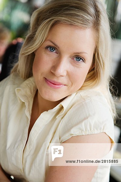 Portrait von einem lächelnden Frau Schweden.