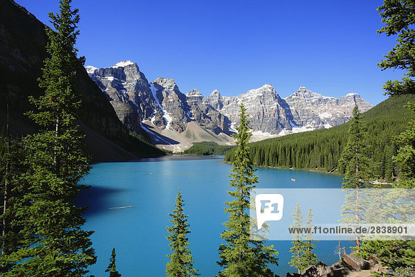 Moraine Lake und dem Tal der zehn Zinnen  Rocky Mountains  Banff-Nationalpark  Alberta  Kanada.