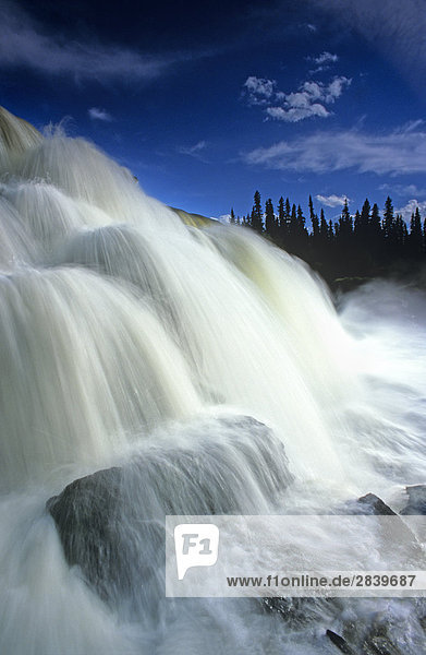 Pisew Falls entlang des Gras  Falls Provincial Park in Pisew  Manitoba  Kanada.