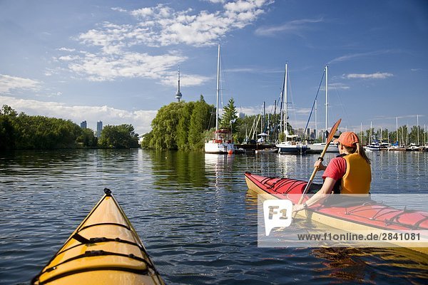 Sea-kayaking around Center Island in the Toronto Harbour  Lake Ontario  Toronto  Ontario  Canada.