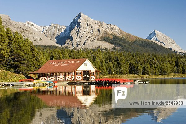 The boathouse at Maligne Lake in Jasper National Park  Alberta  Canada.