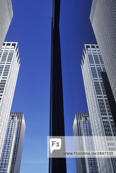 USA  New York City  hohen Bürogebäude mit Reflektion in Glasfenster