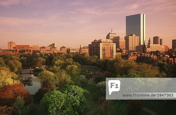 USA  Boston  Skyline und öffentlichen Gärten