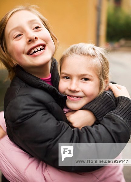 Portrait von zwei Mädchen Schweden.
