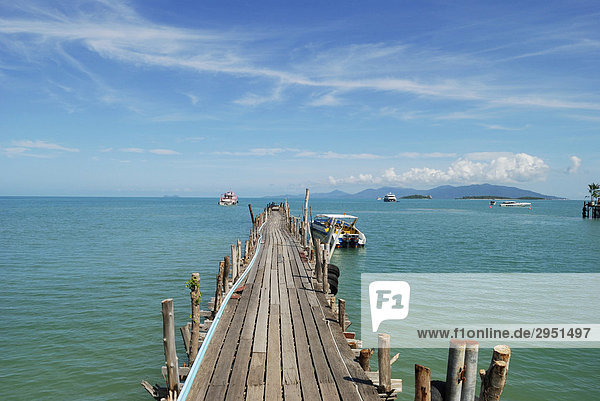Steg und türkises Meer  Ferieninsel Kho Samui  Thailand