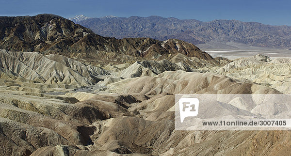 10850921  Usa  California  Death Valley National Park  Desert  Mountains  Landscape  Scenery  Barren  Nature  Zabriskie Point  Erosion  Craggy  United States of America