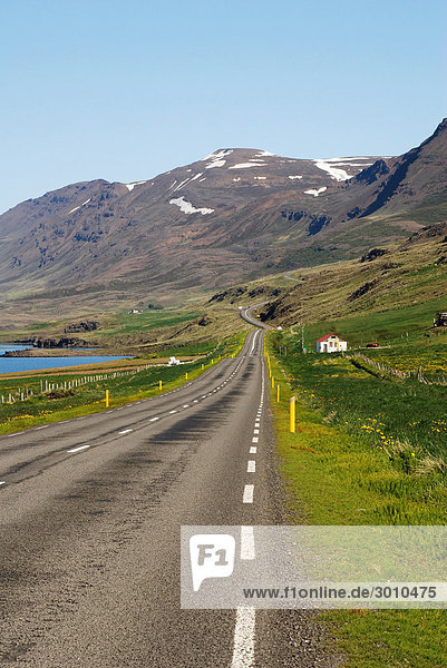 Headline: Coast road in Iceland