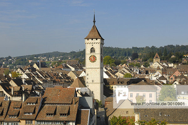 Schaffhausen - Blick auf die Altstadt und dem Glockenturm der Kirche St. Johann - Schweiz  Europa.