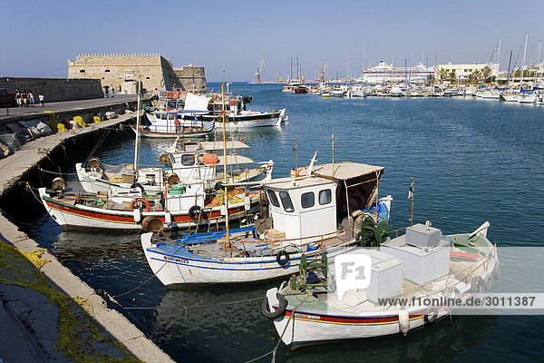 Venezianischer Hafen  Iraklion (Heraklion)  Kreta  Griechenland  Europa