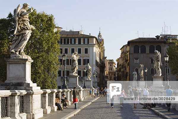Italien,  Rom,  Ponte Sant'Angelo,  Engel Statuen und Touristen