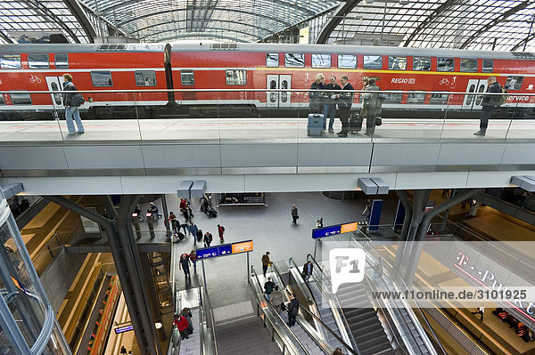 Hauptbahnhof  Berlin  Deutschland