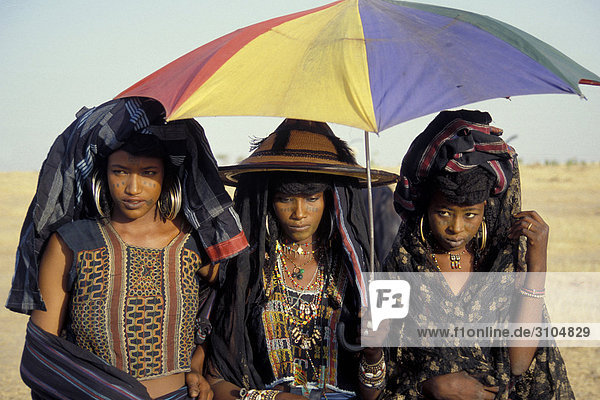 Afrika  Niger  Porträt von Ingal Niger Mitglieder des Stammes Wadabe beim Heilen Sallee Festival in In Gall Niger.