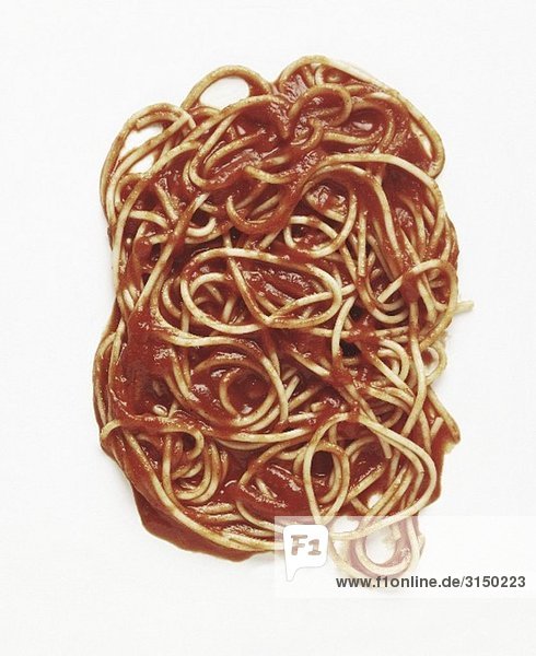 Spaghetti mit Tomatensauce (Draufsicht)