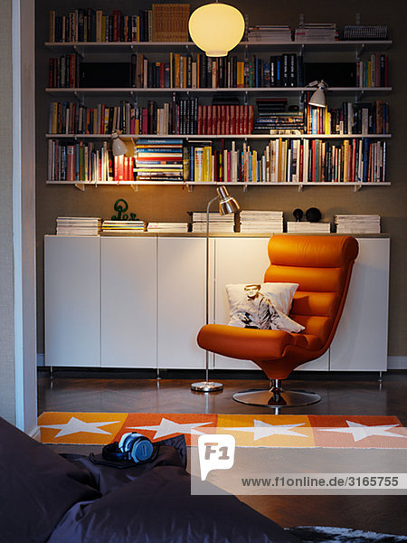 Bücherregal Stuhl modern skandinavisch