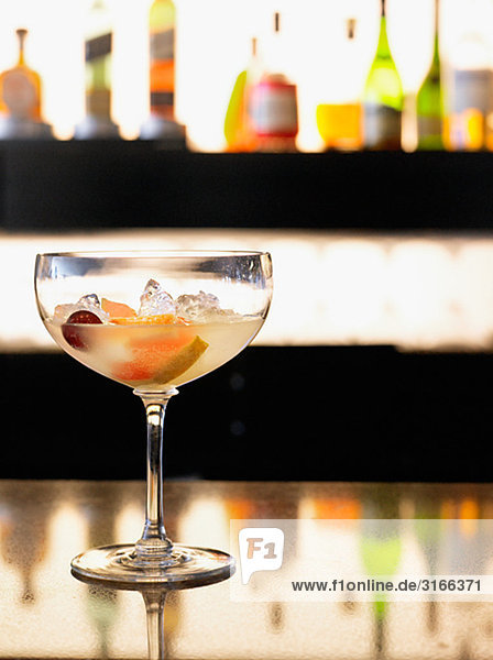 Ein Cocktail in einer Bar  Südafrika.