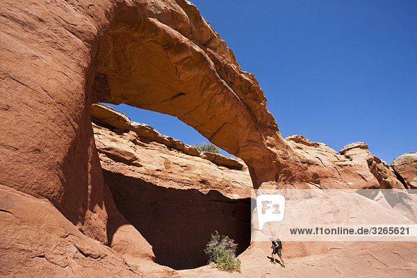 USA  Utah  Arches Nationalpark  Wanderer