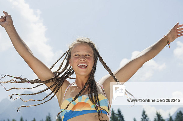 Italien Südtirol Mädchen 13 14 Mit Dreadlocks Jubel Portrait