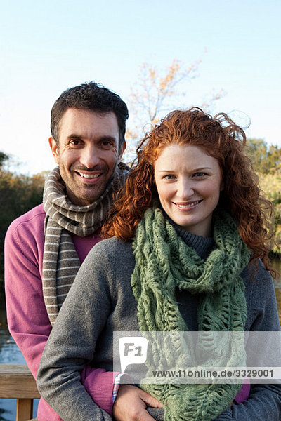 Porträt eines glücklichen Paares in Dulwich Park