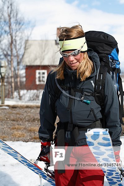 Ein Skifahrer  Abisko  Lappland  Schweden.