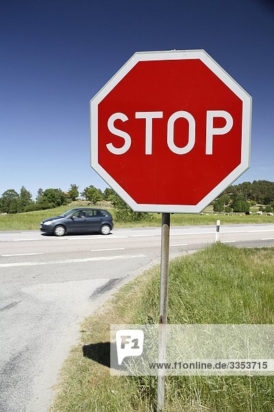 Ein Stop-Schild  Schweden.