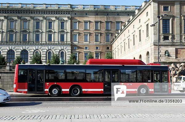 Ein geparkter Stadtbus