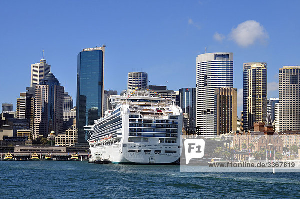 10864291  Diamond Princess  Sunny  Vacation  Holidays  Ship  Sydney  Nsw  Circular Quay  Tourism  Tourist  Travel  Travelling  Tour  Princess  Diamond  Luxury  Liner  Cruise  Port  Harbor  Harbour  Australia  City  Town