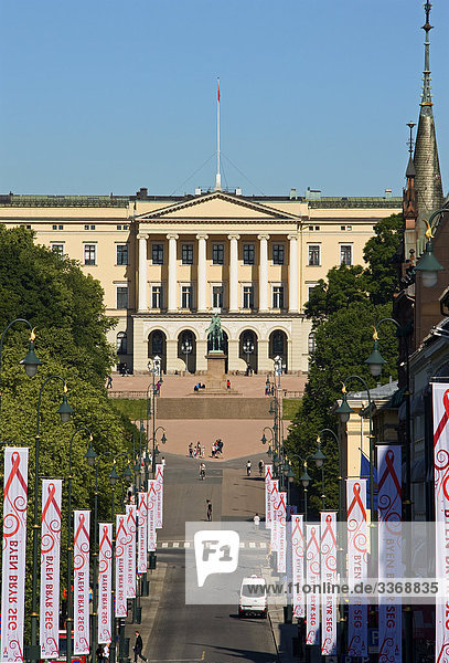 Norwegen  Scandinavia  Oslo  Stadt  Stadt  Karl Johan Street  Avenue  Palace  royal Palace  Reisen  Urlaub  Urlaub  Tourismus