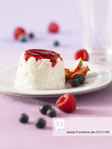 Faisselle mit Sommer Obst