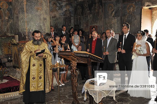 Trauung in einer orthodoxen Kirche  Georgien