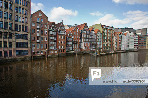 Häuserreihe am Nikolaifleet  Hamburg  Deutschland