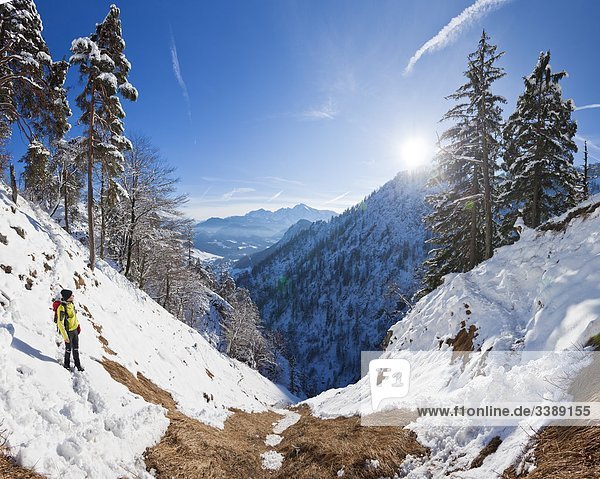 Bergwanderer in den Berchtesgadener Alpen Marktschellenberg Deutschland